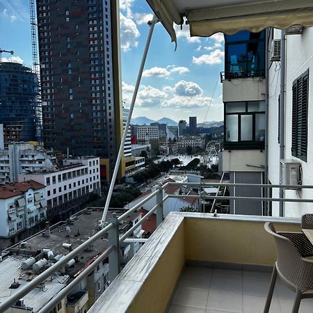 Center View Luxury Apartment ติรานา ภายนอก รูปภาพ