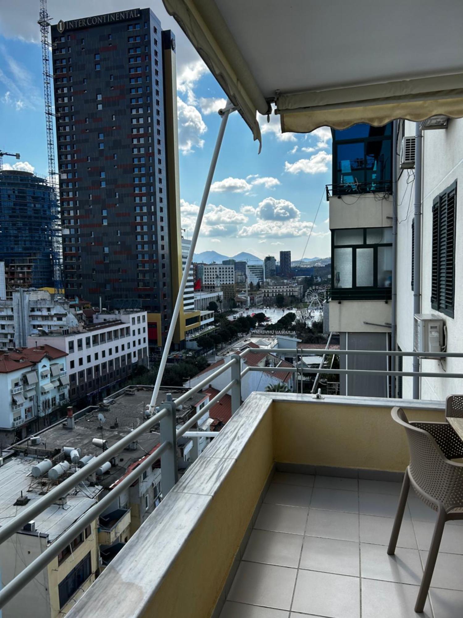 Center View Luxury Apartment ติรานา ภายนอก รูปภาพ