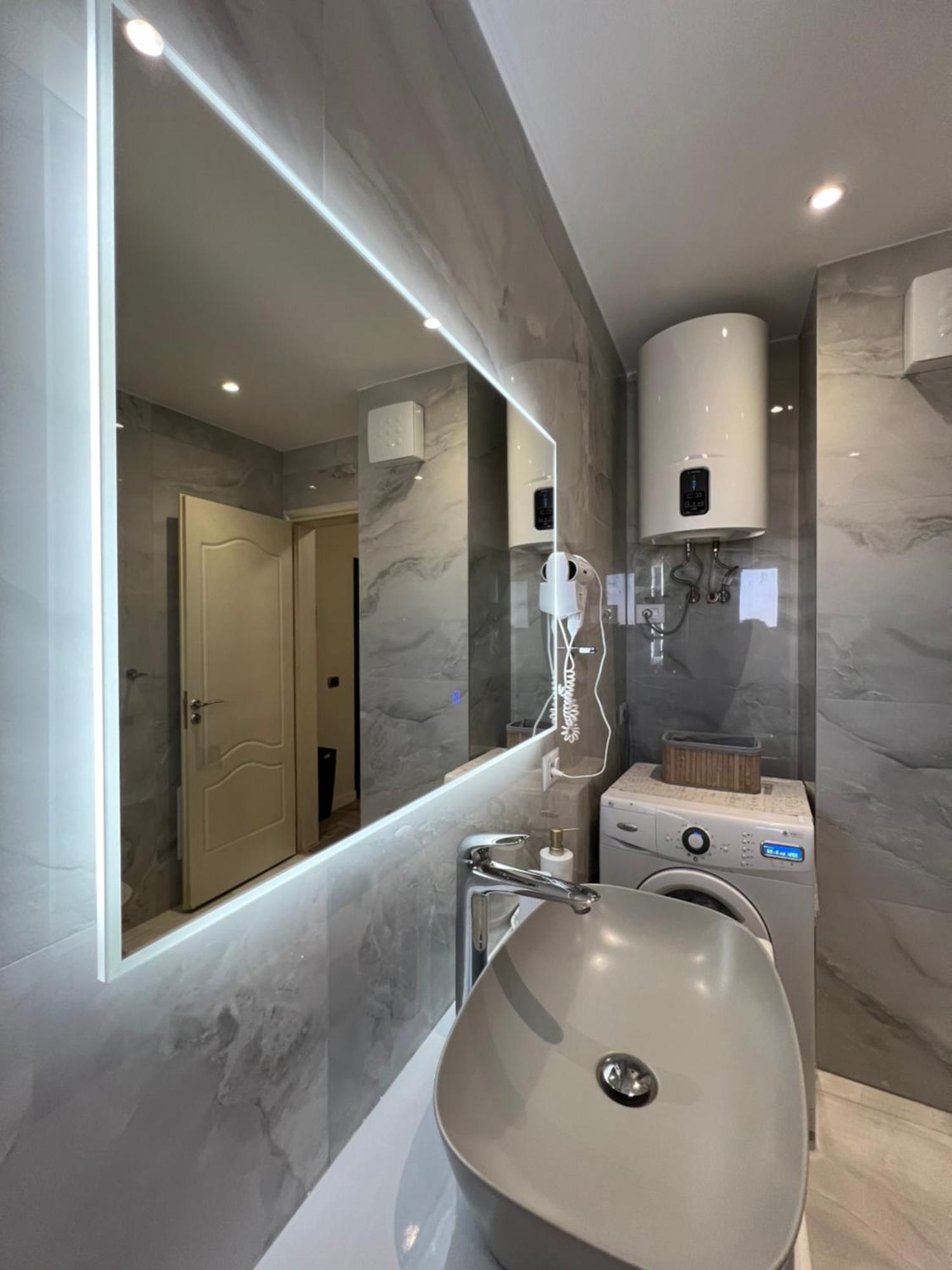 Center View Luxury Apartment ติรานา ภายนอก รูปภาพ